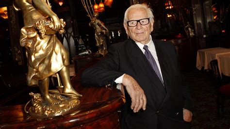 Zum Tod von Modeschöpfer Pierre Cardin .